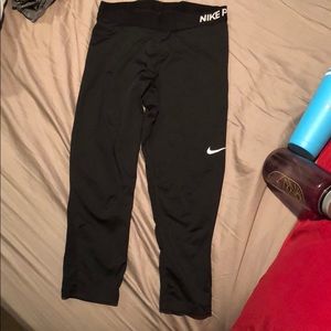 Nike Pro Capri Workout Leggings